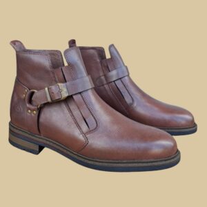 Bota Clásica con hebilla